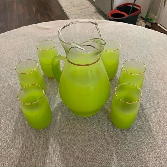 Vintage MCM Kitchen Blendo Lime Green Pitcher 6 Glass Set - Picture 3 of 10